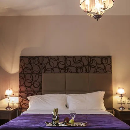 Otel Veltsi