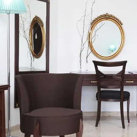 Hotel Veltsi 3*